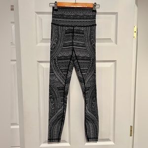 Lululemon Wunder Under High Waist Geometric/Tribal Pattern Leggings